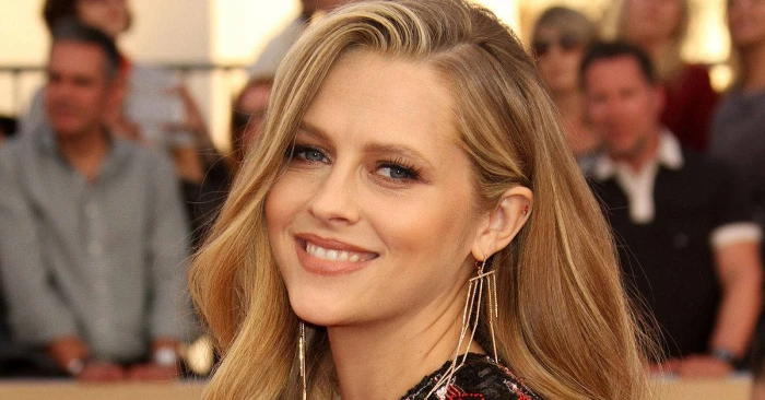 lovely look of teresa palmer actress hollywood