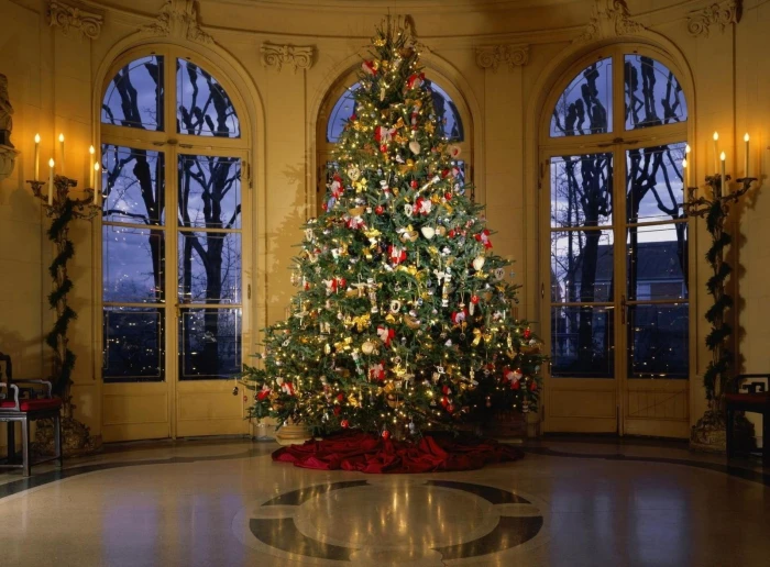 tree christmas new year hall holiday decorations