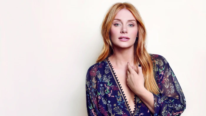 Actresses Bryce Dallas Howard