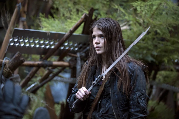 actress Marie Avgeropoulos sword The warrior women 2k