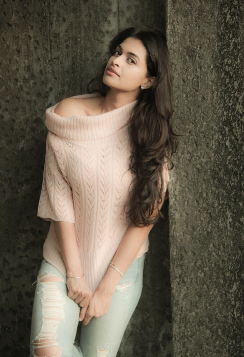 actress salony luthra stills 17 13 2k