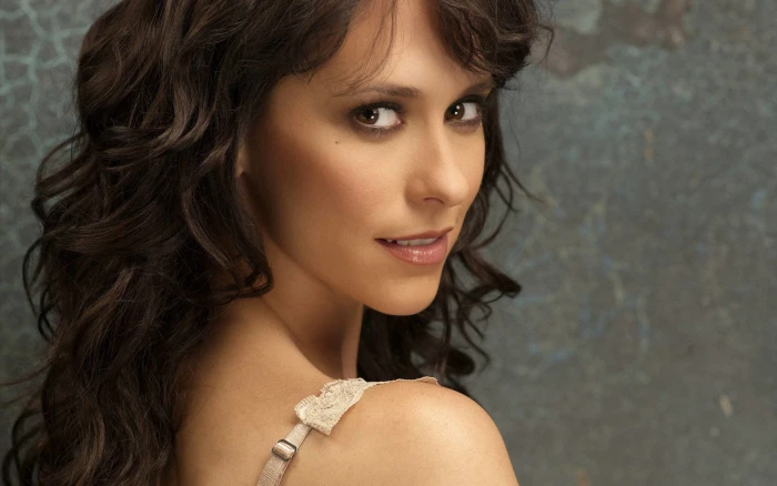Actresses Jennifer Love Hewitt