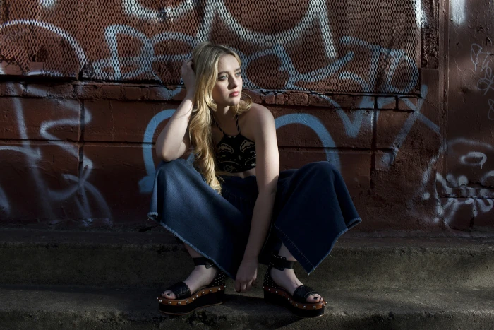 Actresses Kathryn Newton Blonde Blue Eyes 2k
