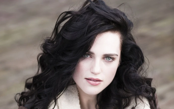 Actresses Katie McGrath Brunette Face Green Eyes
