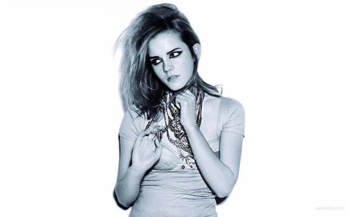 Emma Watson wearing necklace actress simple background looking away