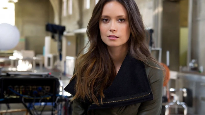 Summer Glau actress brunette brown eyes long hair jacket 2k