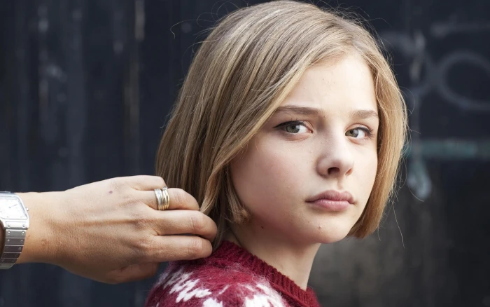 women Chlo Grace Moretz blonde face green eyes actress