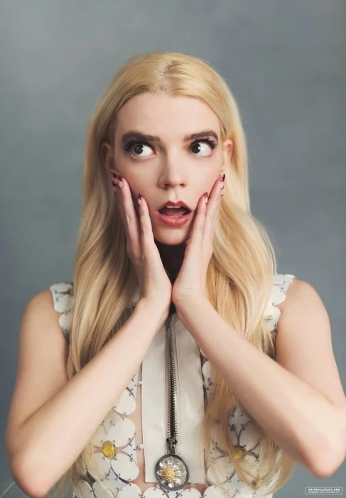 Anya Taylor Joy women actress blonde simple background