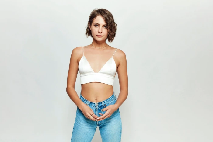 Brunette Willa Holland American Actress 2k