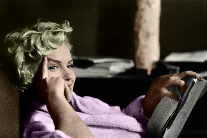 colorized photos women actress Marilym Monroe old 2k