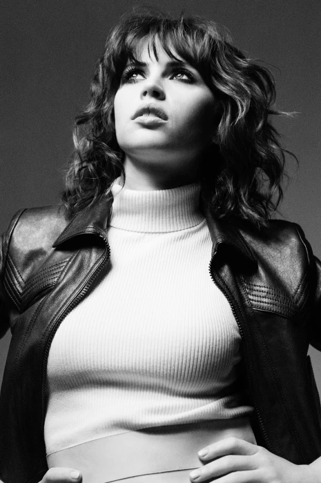 Felicity Jones actress women monochrome looking away jacket 2k
