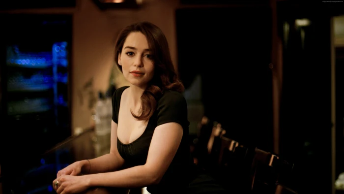 Emilia Clarke celebrity actress brunette brown eyes red lipstick 2k