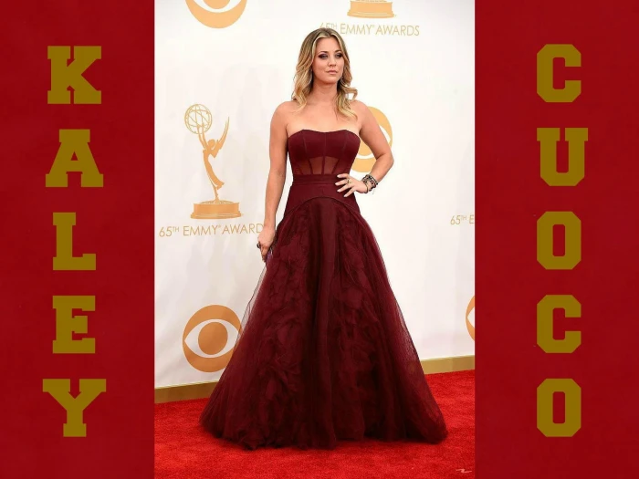 Kaley Cuoco blonde actress big bang