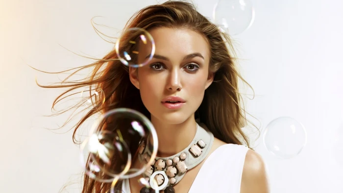 Keira Knightley women bubbles portrait simple background