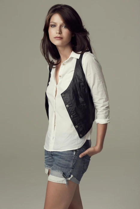 Melissa Benoist actress women studio shot portrait young adult