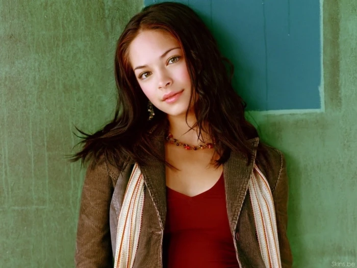 Kristin Kreuk women actress brunette green eyes pink lipstick