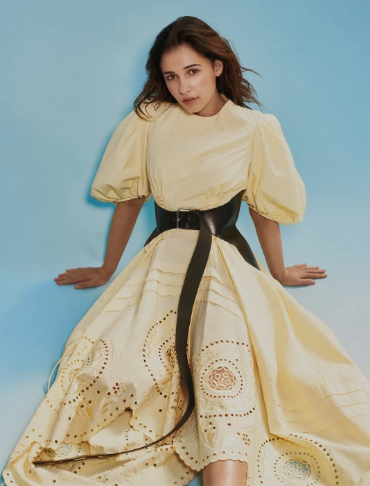 Naomi Scott women brunette actress simple background