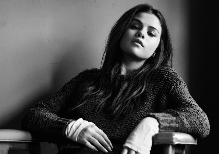 Selena Gomez photo actress brunette black and white singer 2k