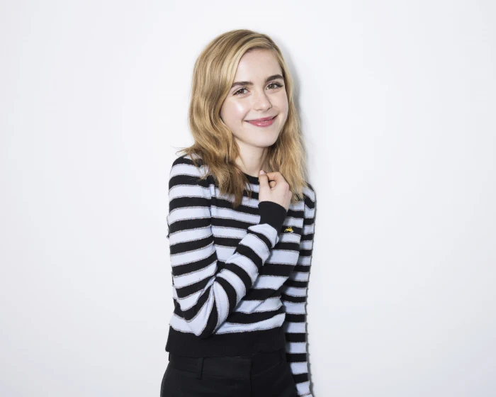 Sabrina Actress Kiernan Shipka 2k 4k