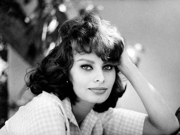 sophia loren actress celebrity 80 years old autobiographical book