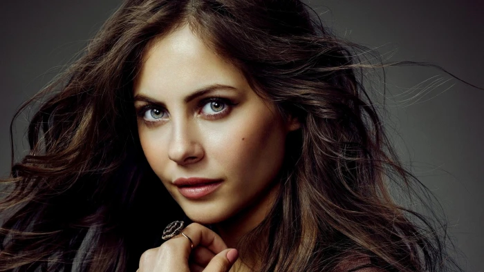 Willa Holland women portrait brunette actress green eyes