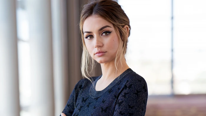 women's black crew neck top Ana de Armas actress depth of field 2k 4k 5k