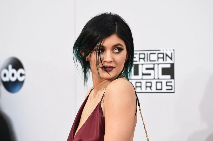 women's red spaghetti strap top kylie jenner actress face 2k