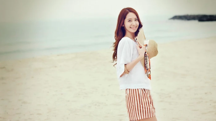 women's white top Yoona Girls' Generation Asian women outdoors 2k