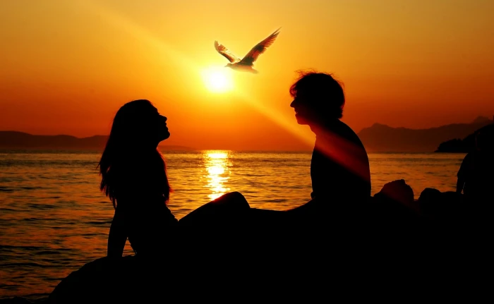 Romantic Couple Sunset silhouette of man and woman Holidays 2k