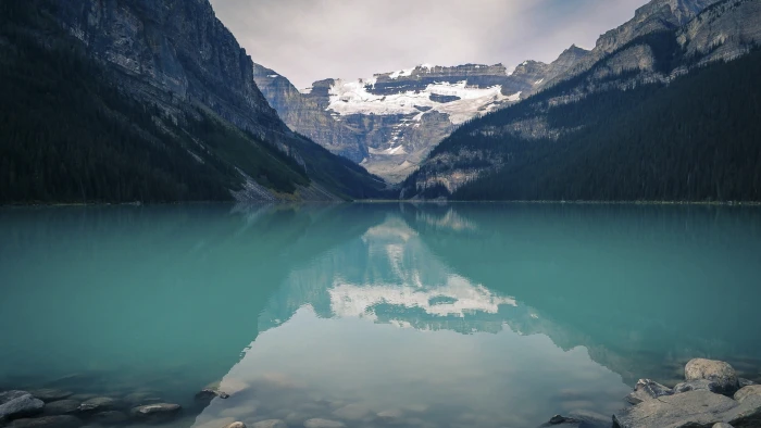 Windows 10 System Desktop Wallpaper 04 mountain water scenics nature 2k