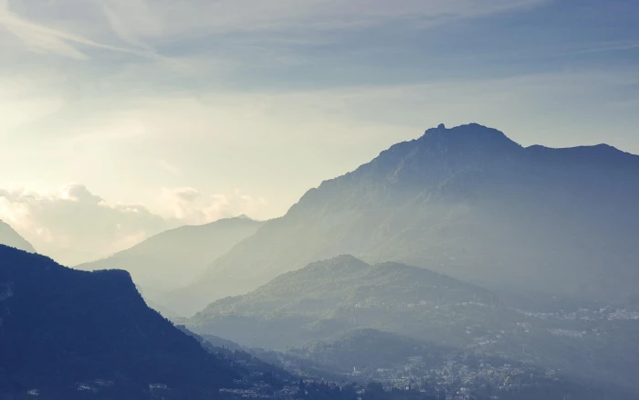 Lago Di Como 2 valley refraction mountains nature light 2k