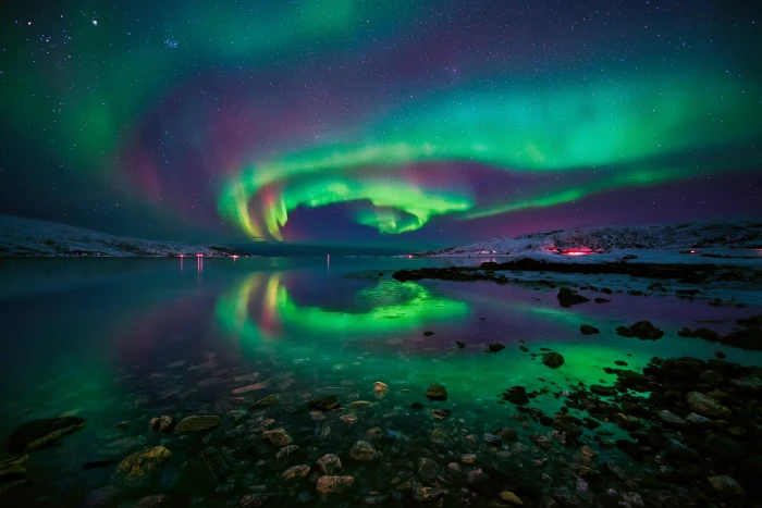 aurora borealis nature landscape water stones night aurorae 2k