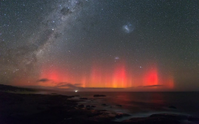 northern lights Milky Way space aurora borealis beach sky 2k