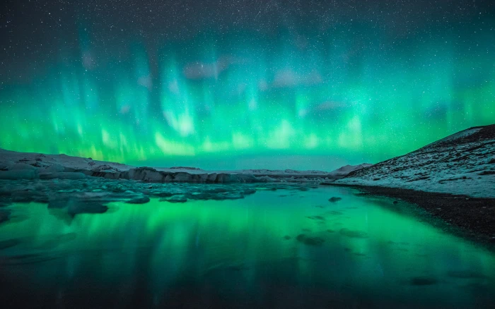 Aurora Borealis Northern Lights Night Green Stars Ice HD nature 2k