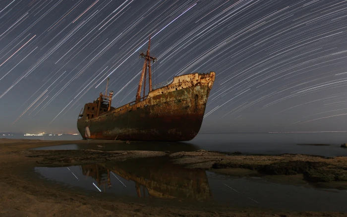 landscape beach wreck boat abandoned vehicle long exposure 2k