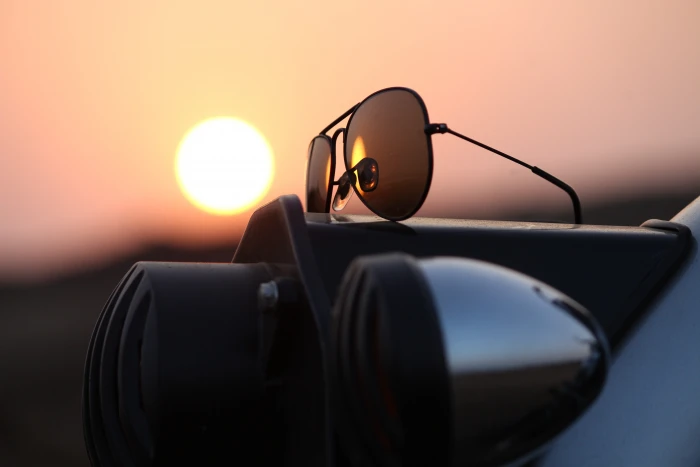 selective focus photography of black aviator style sunglasses 2k 4k 5k
