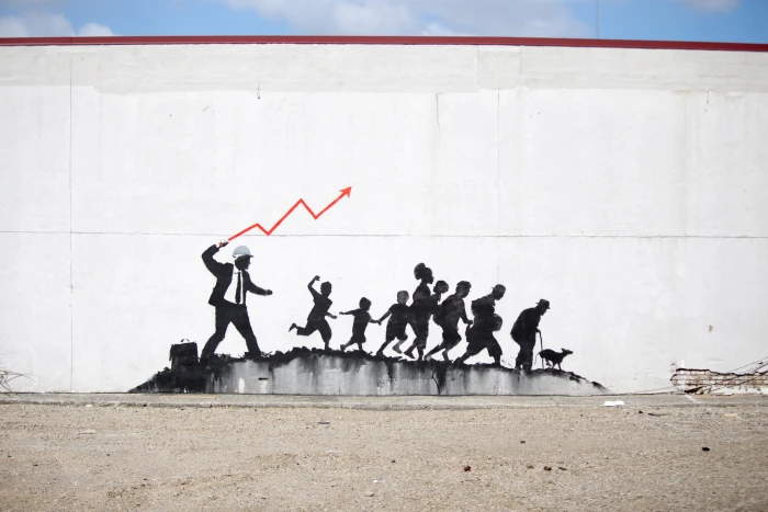 Banksy graffiti concrete urban wall street art group of people 73 2k 4k