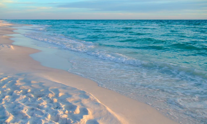 blue and white floral mattress sea beach sand horizon waves 2k