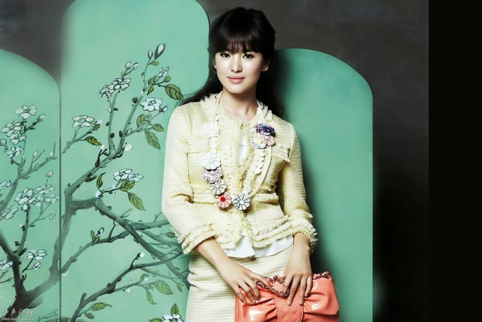 Actresses Song Hye Kyo Korean one person young adult women 23 2k
