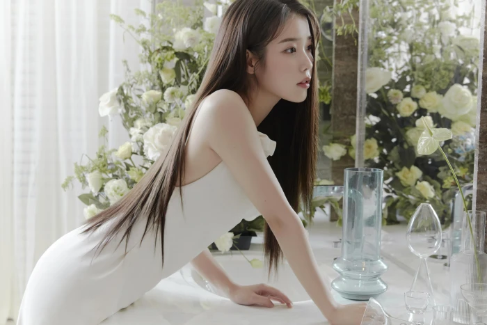 IU K pop korean women actress 6 2k 4k Lee Ji-eun
