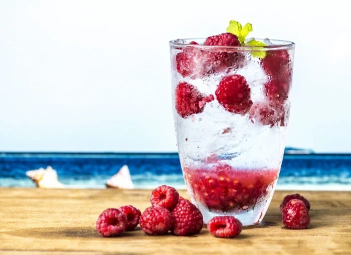 Red Raspberry in Clear Drinking Glass antioxidant beach berries 2k 4k