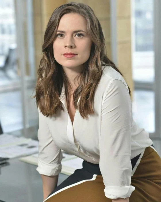 Business casual hayley atwell actress hollywood celebrity
