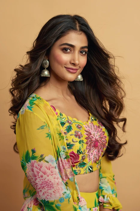 Cute Pooja hedge quality pooja indian celebrity actress