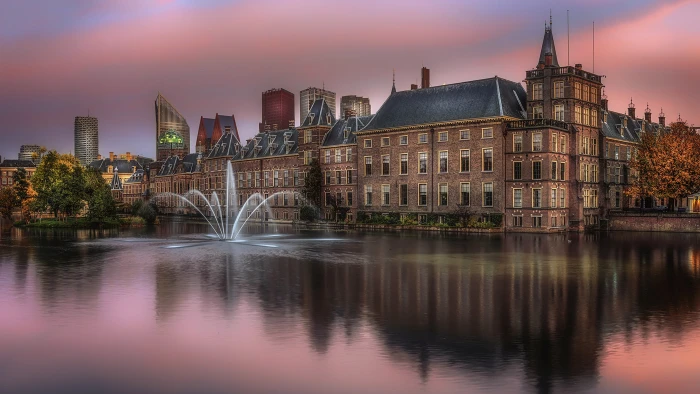 Binnenhof Is A Complex Of The City In Hague Netherlands Ultra Hd Desktop Wallpapers For Computers Laptop Tablet And Mobile Phones 2k 4k
