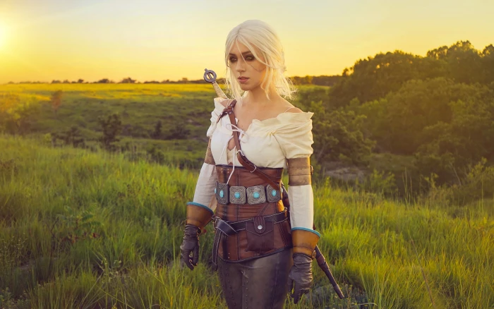 girl The Witcher games model cosplay pose Ciri April Gloria 2k 4k