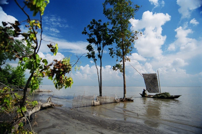 bangladesh boat river sky water tree plant nature cloud 2k