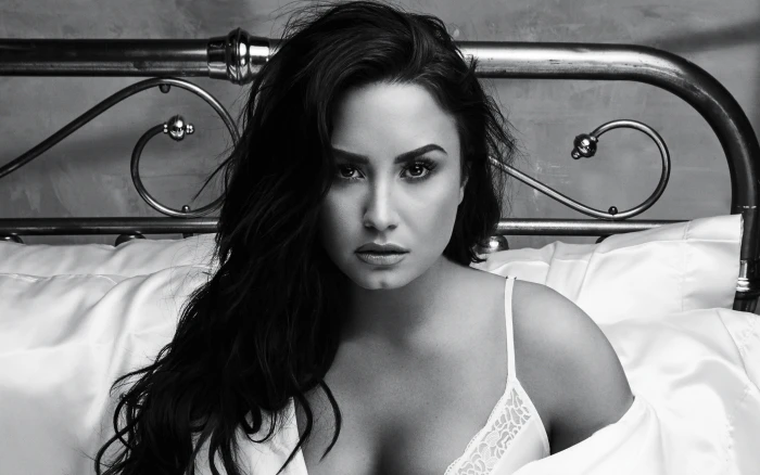 demi lovato hot 2k