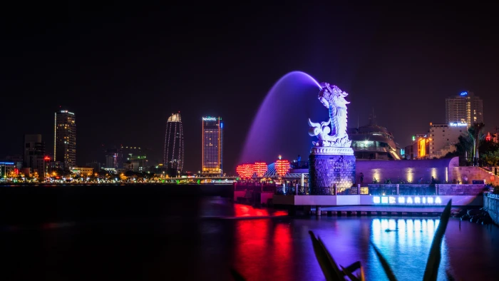vietnam da nang han river dragon statue fountain architecture 2k 4k 5k 8k
