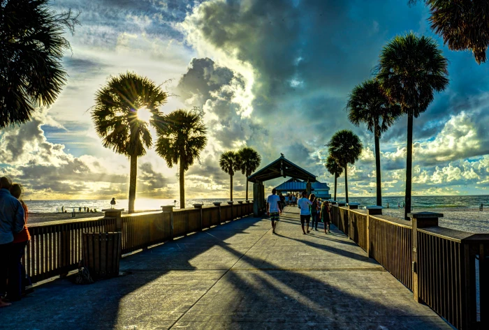 people walking towards beach clearwater florida gulf coast 2k 4k 5k