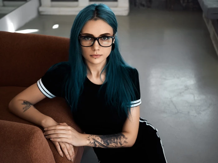Alexander Kan women model dyed hair with glasses 2k